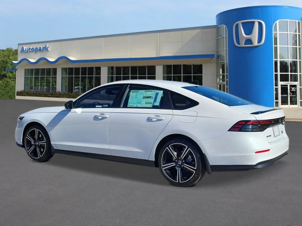 New 2026 Platinum White Pearl Honda Sport image 3