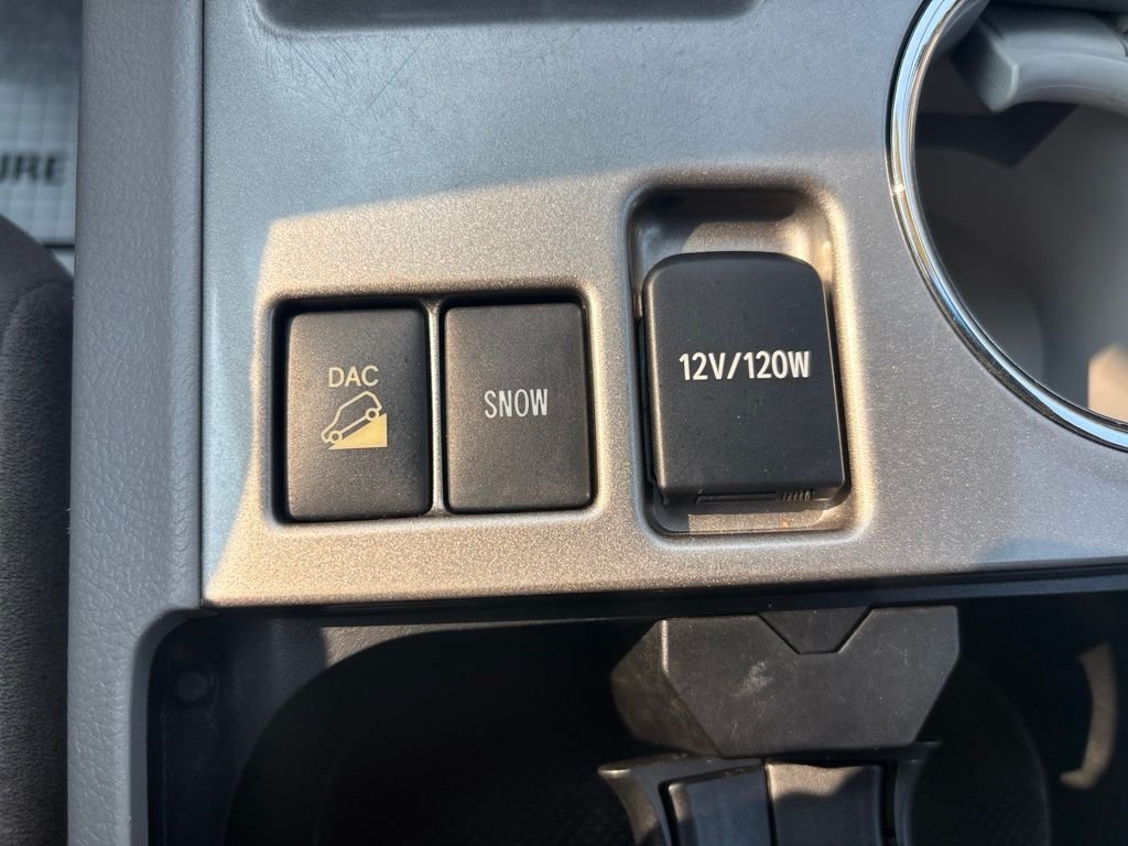 Used 2013 White Toyota Base image 28