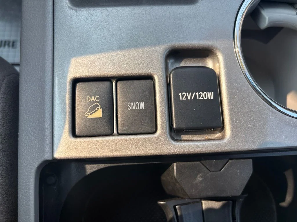Used 2013 White Toyota Base image 28