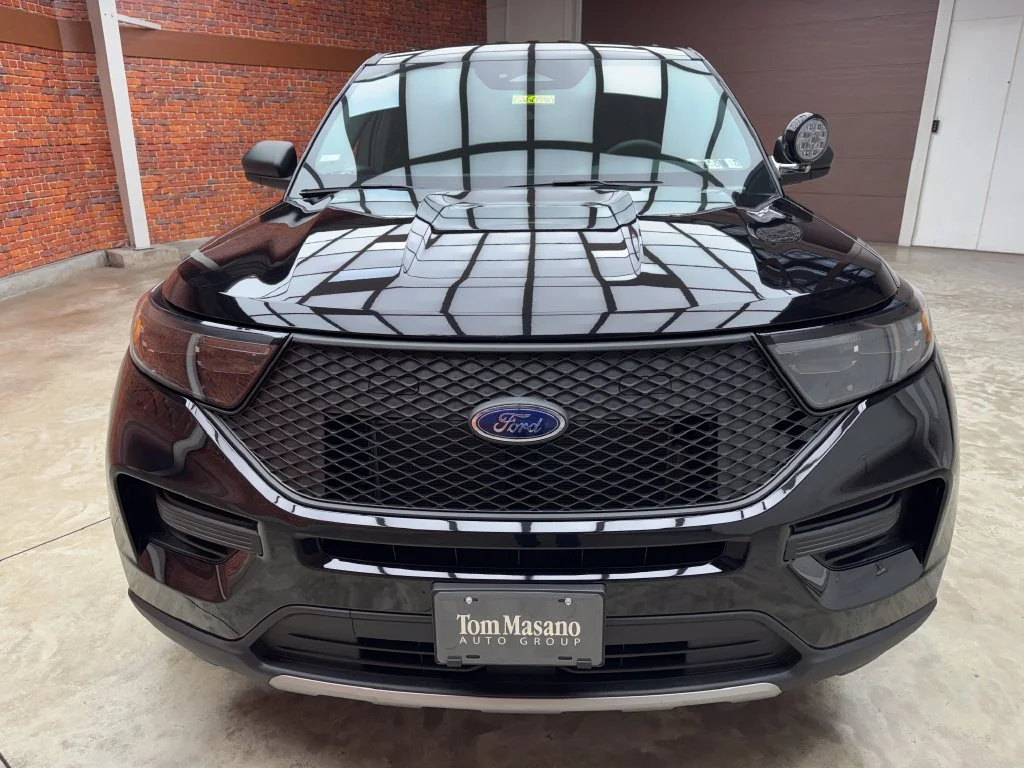 New 2026 Black Ford Base image 9