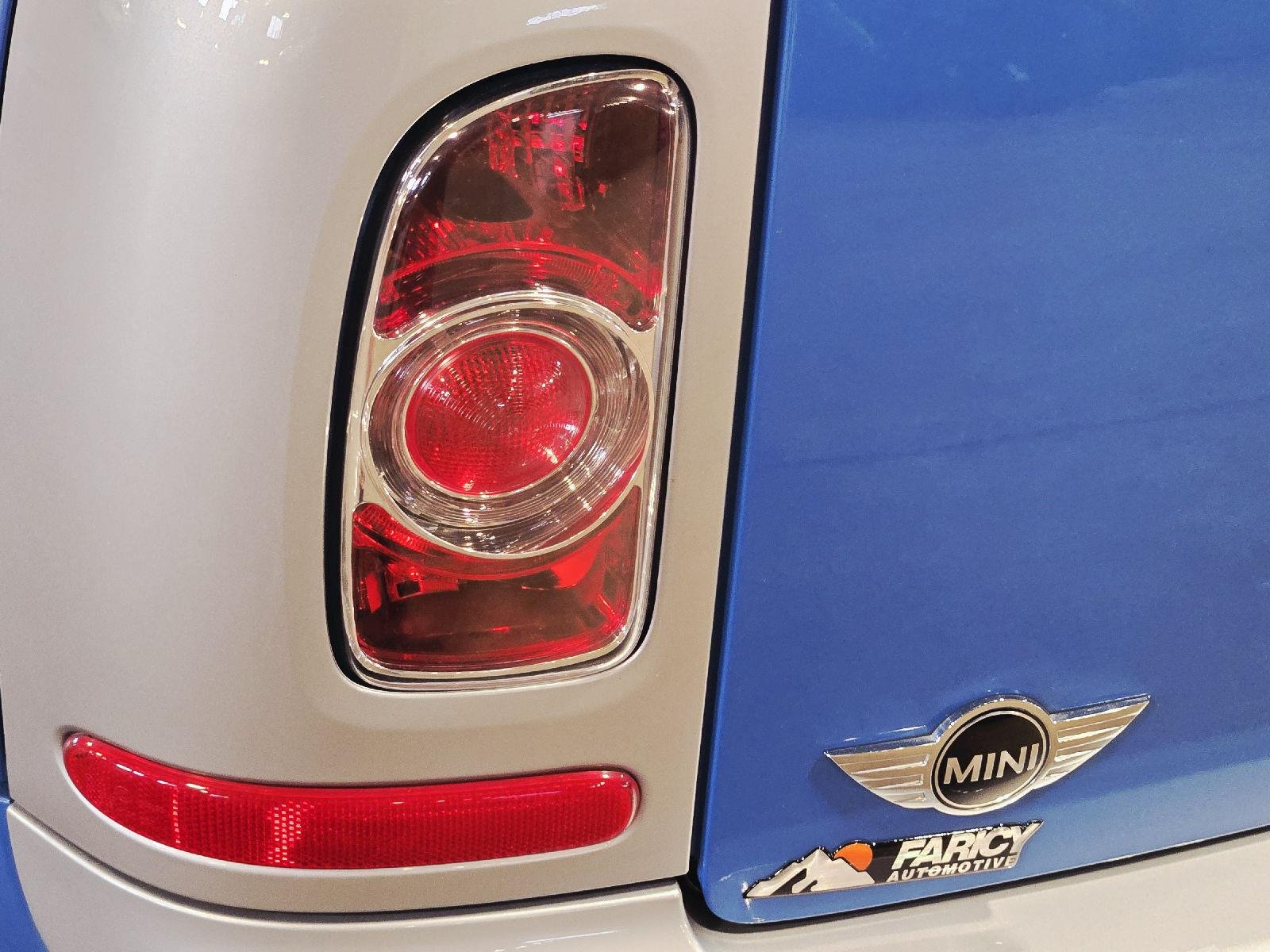 Used 2013 Reef Blue Metallic MINI CLUBVAN image 17