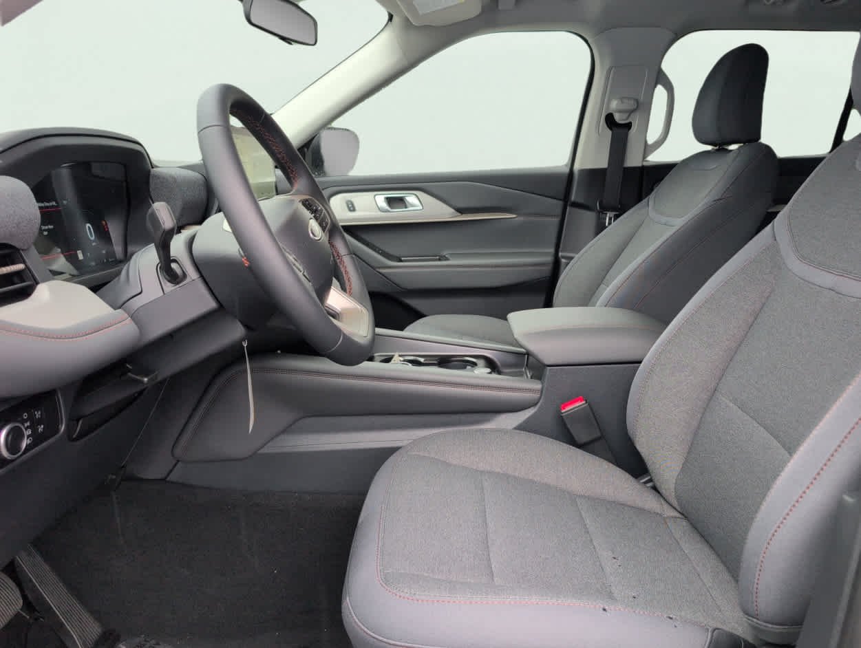 New 2026 Agate Black Metallic Ford Active image 9