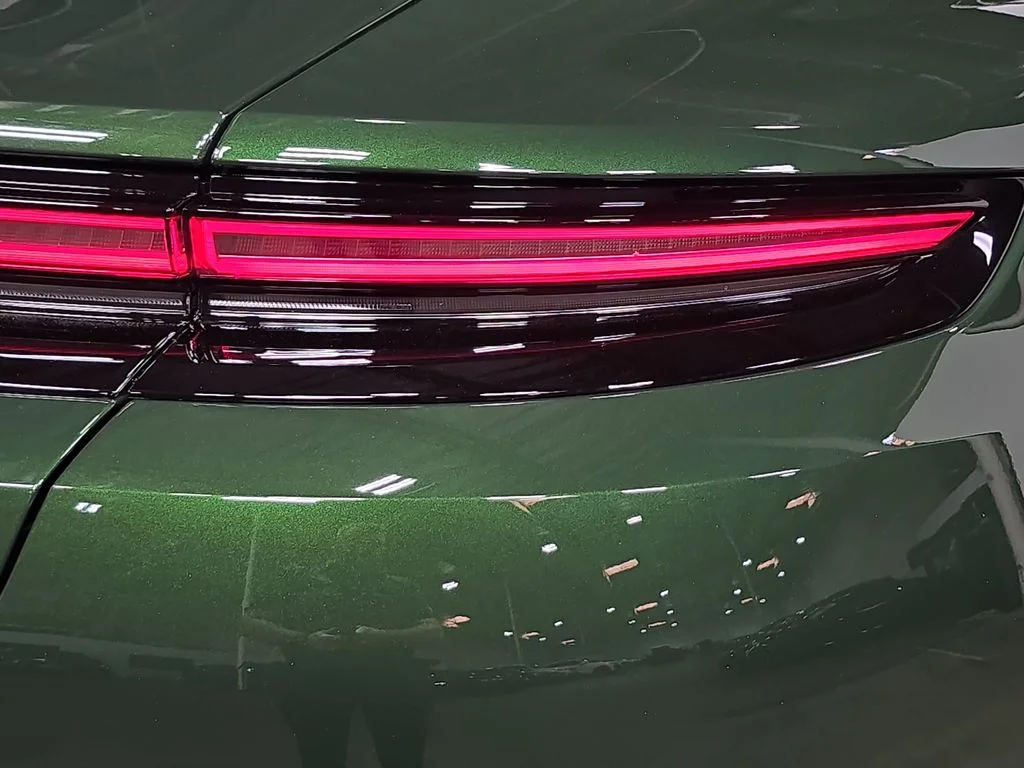 New 2026 Oak Green Metallic Neo Porsche 4 image 30