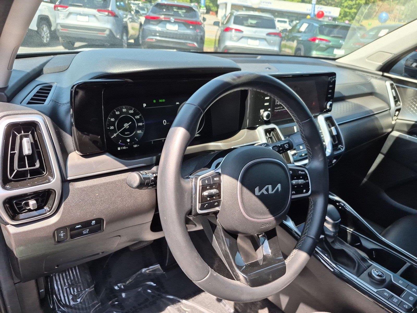 Used 2023 GRAVITY GRAY KIA  image 19