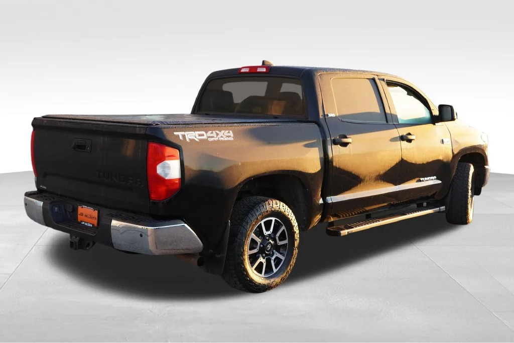 Used 2021 Midnight Black Metallic Toyota SR5 image 5