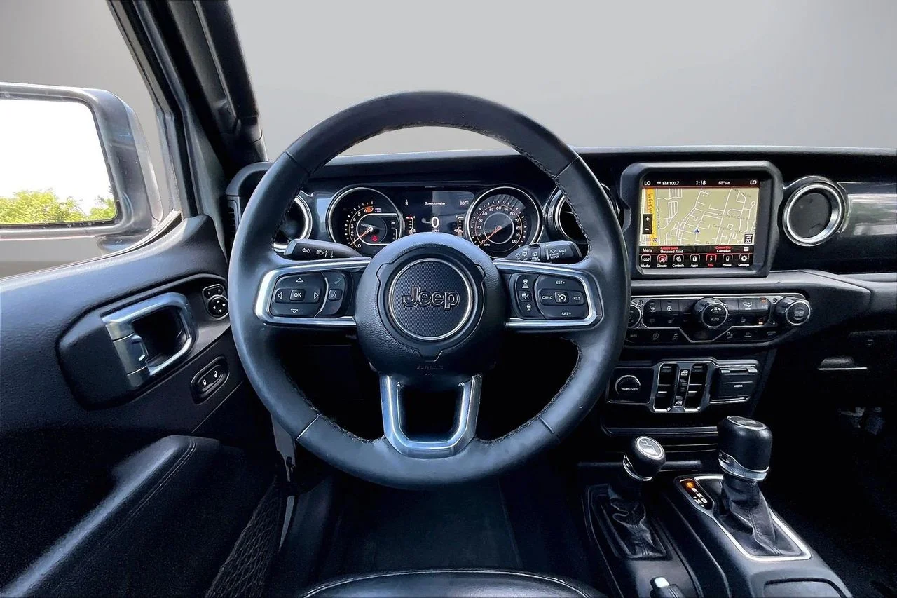 Used 2023 Silver Jeep Sahara image 10