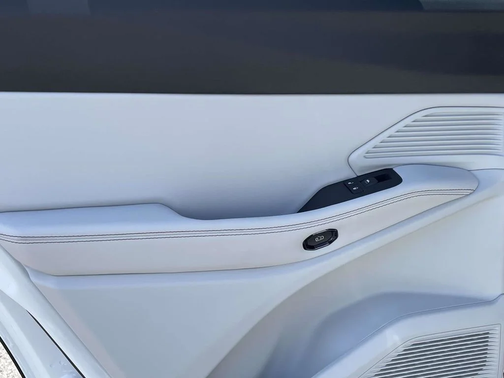 New 2026 Bright White Clearcoat Jeep Limited image 20