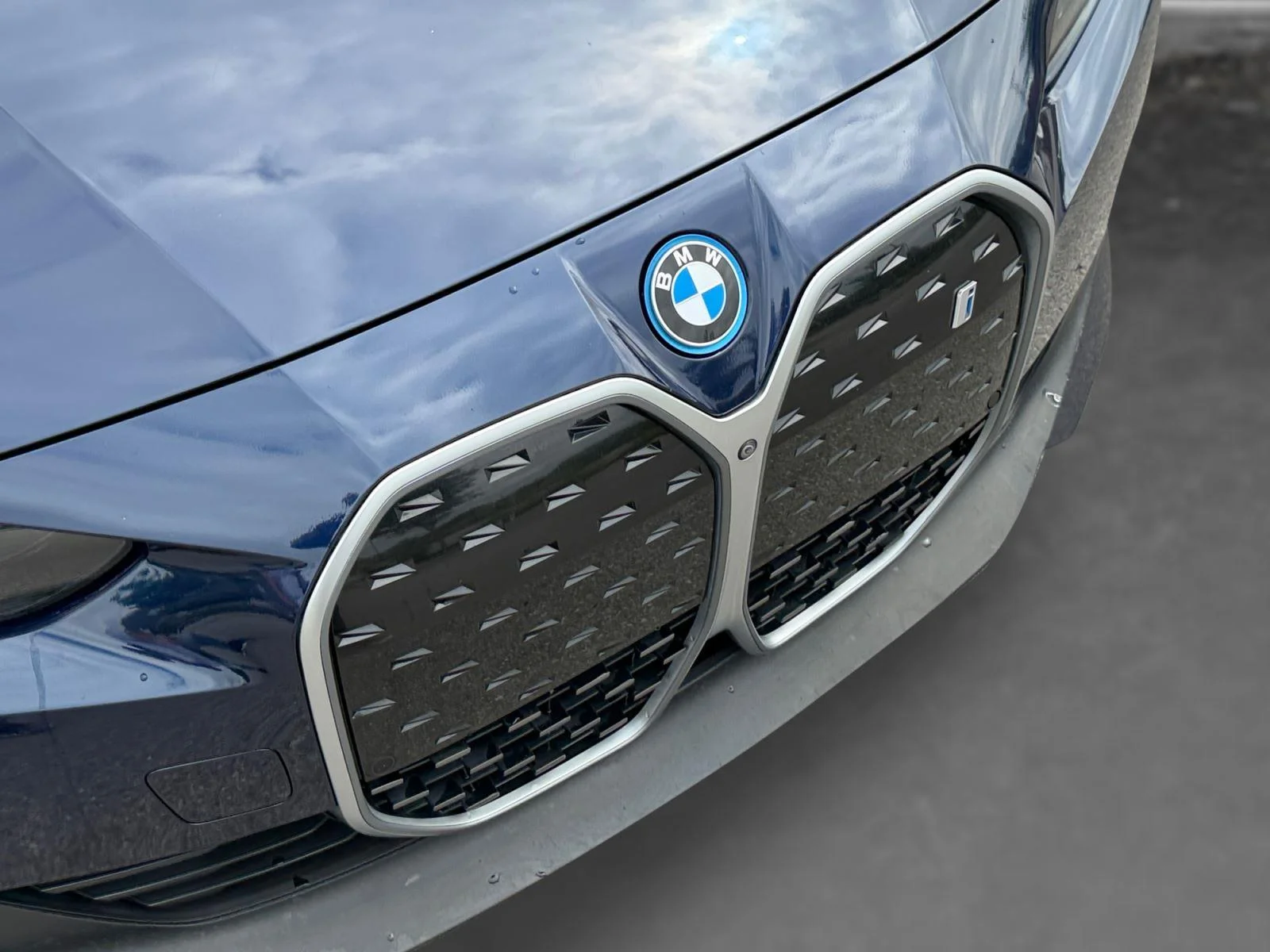 Used 2023 Tanzanite Blue II Metallic BMW eDrive35 image 55