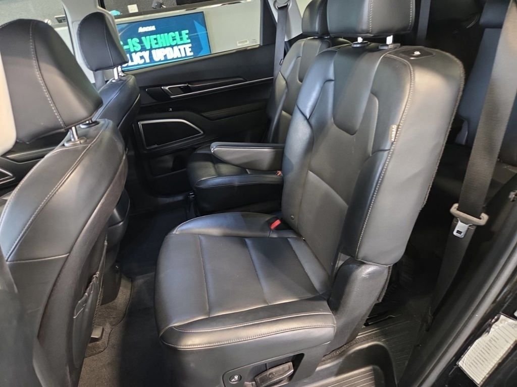 Used 2025 Black Kia S image 2
