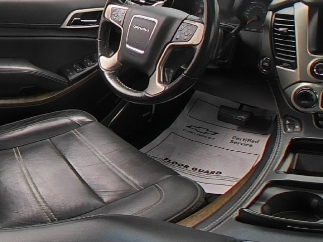 2020 GMC Yukon Denali - Photo 38
