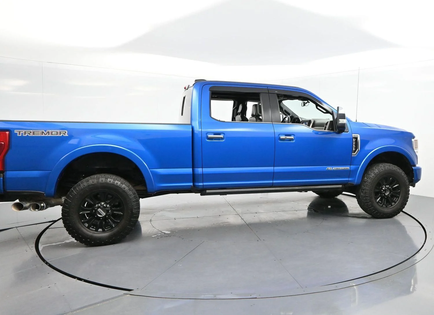 Used 2021 Velocity Blue Ford Platinum image 8