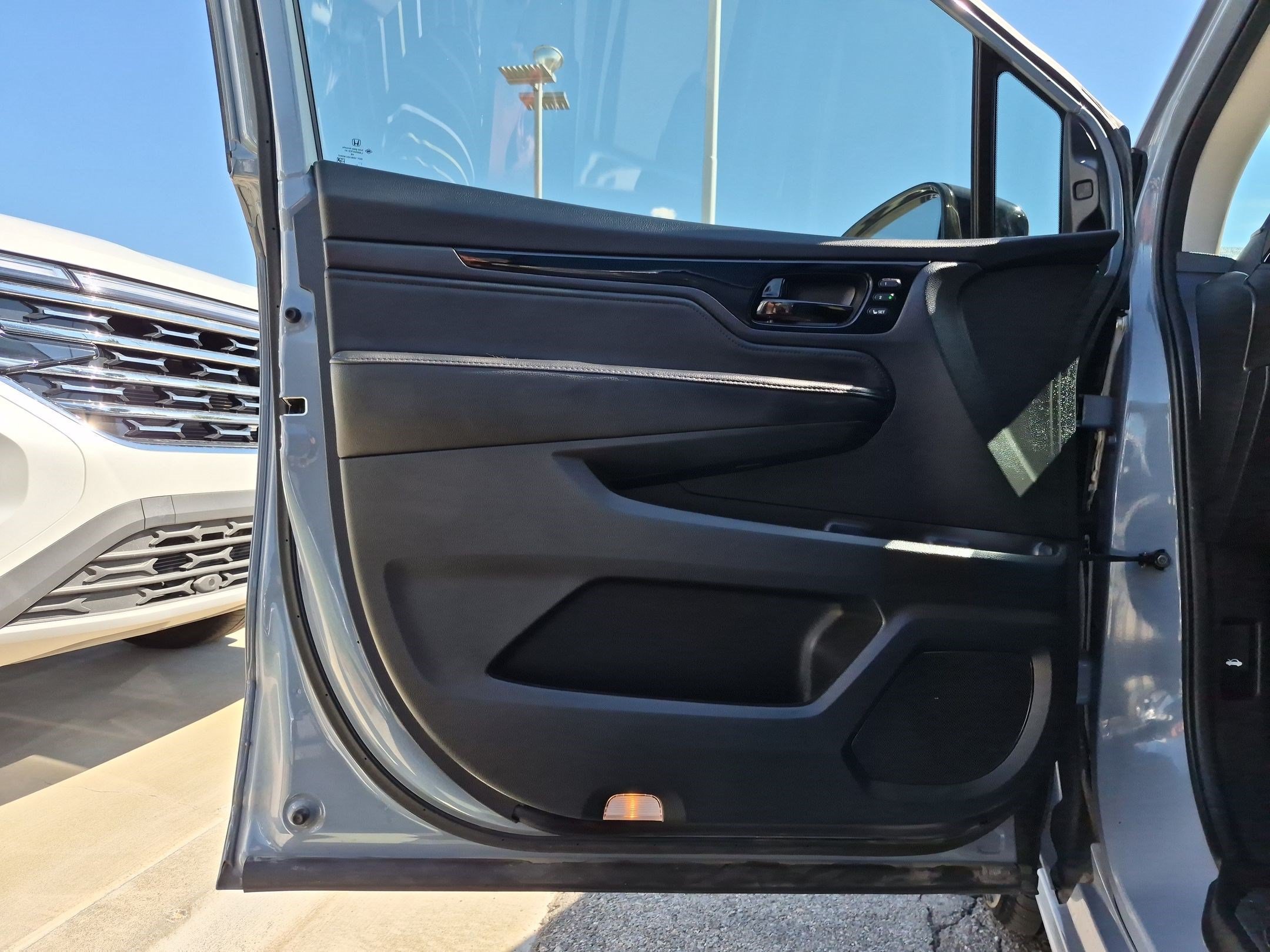 Used 2025 Modern Steel Metallic Honda Elite image 11