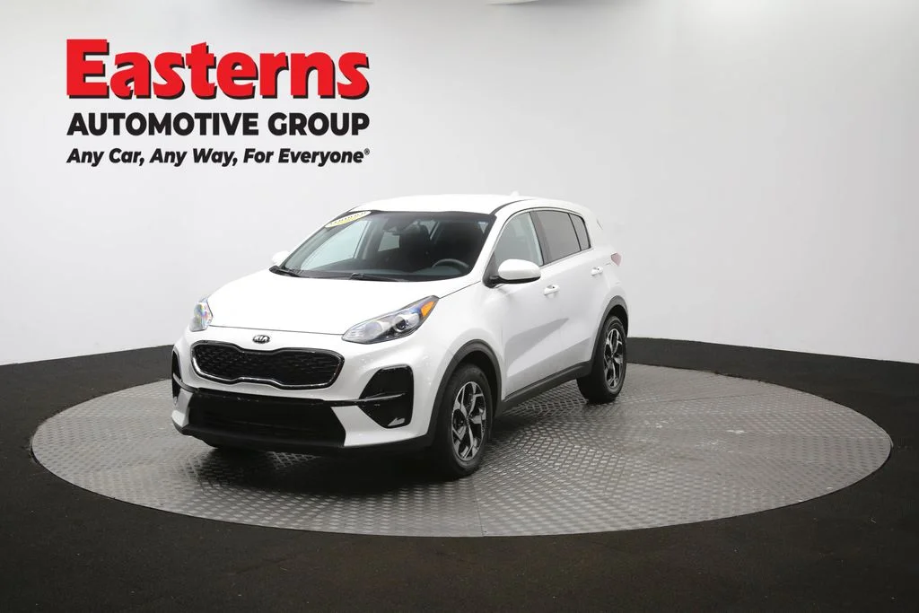 Used 2022 White Kia LX image 48