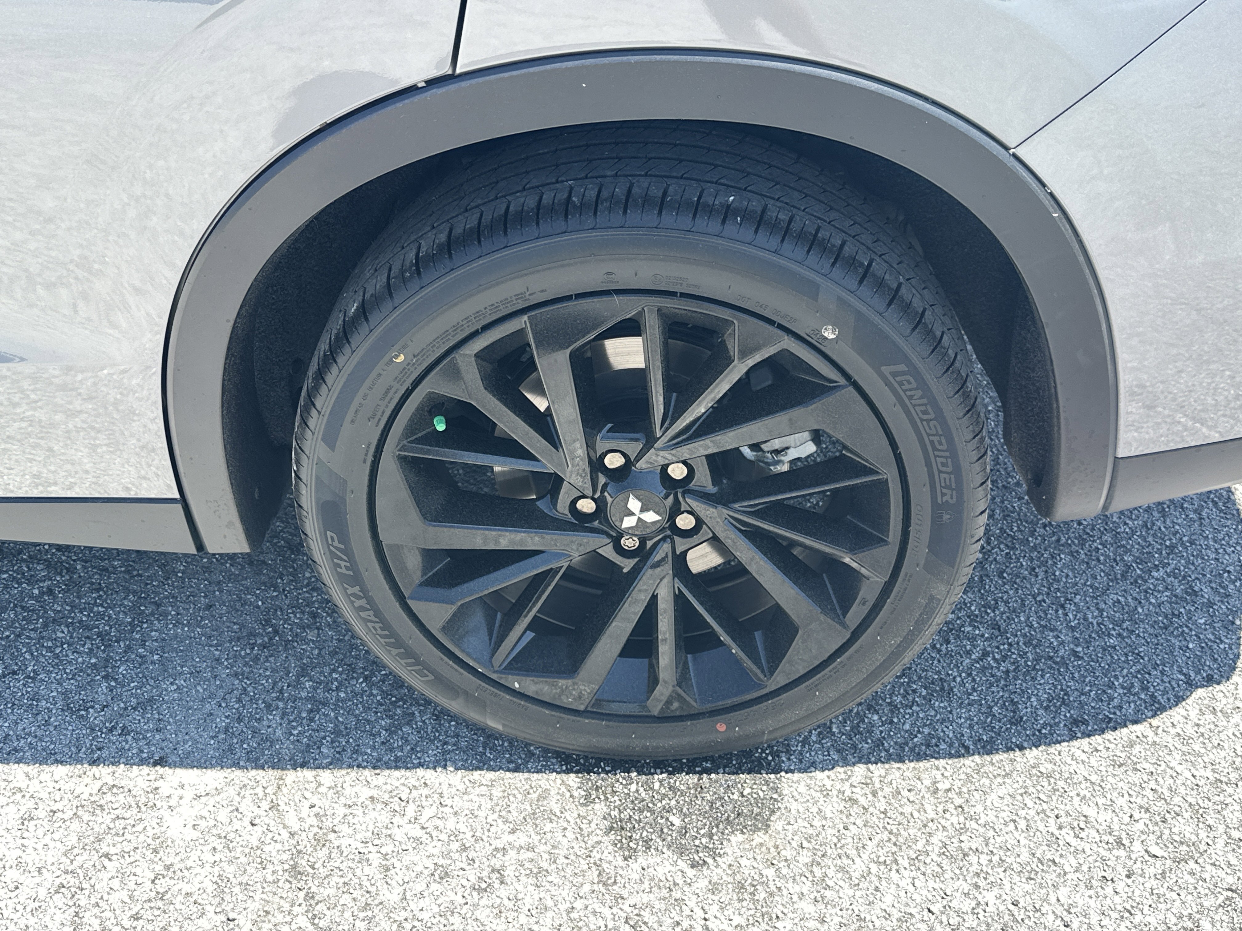 Used 2023 Alloy Silver Metallic Mitsubishi SEL image 18