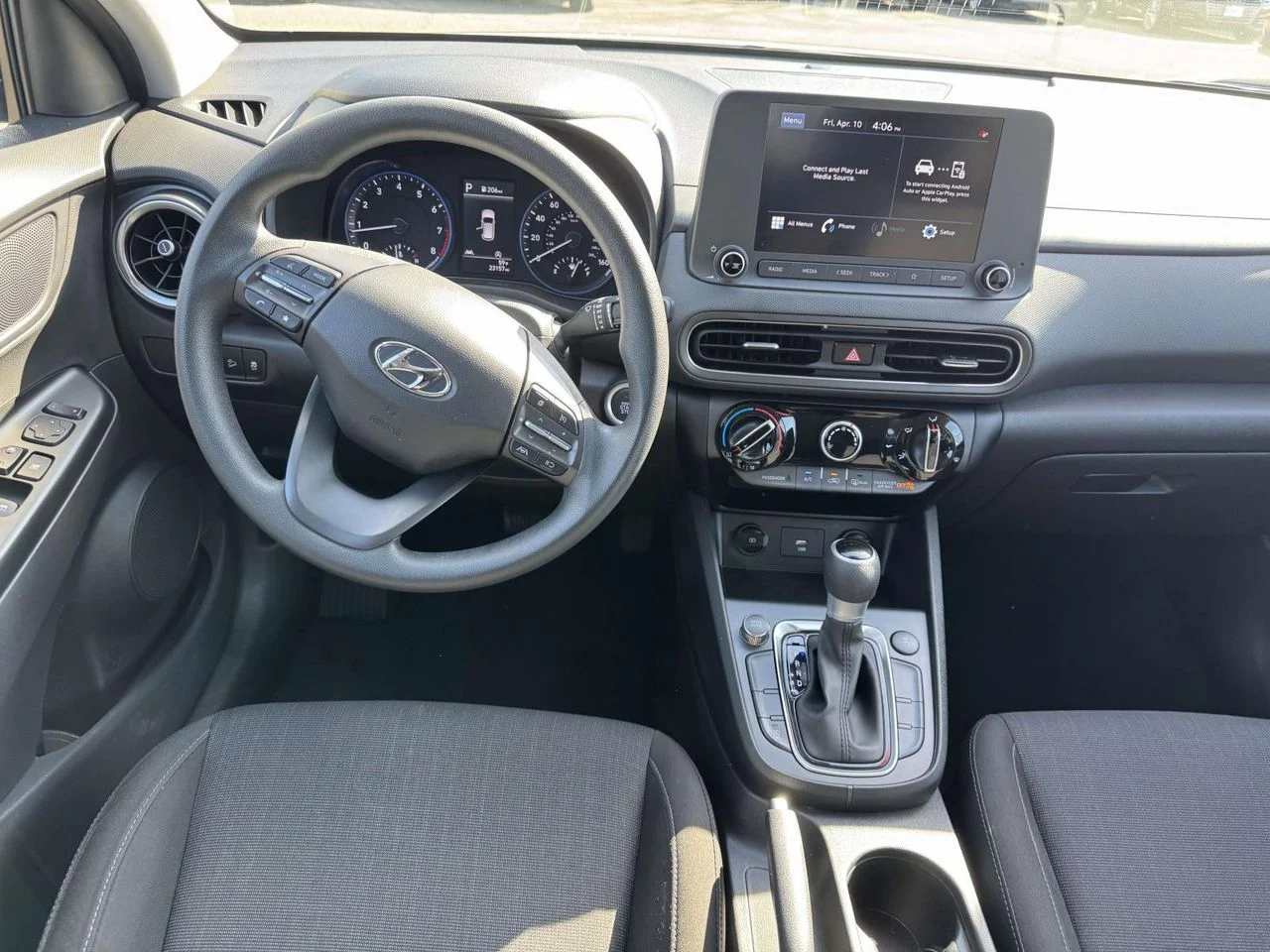 Used 2023 Cyber Silver w/Black Roof Hyundai SEL image 11