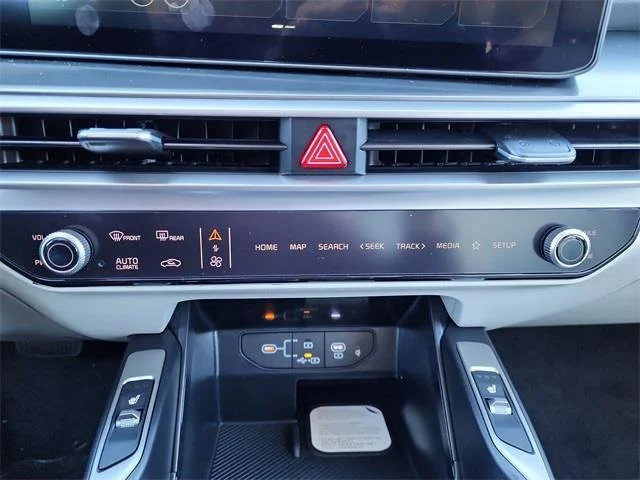 New 2026 White Kia S image 24