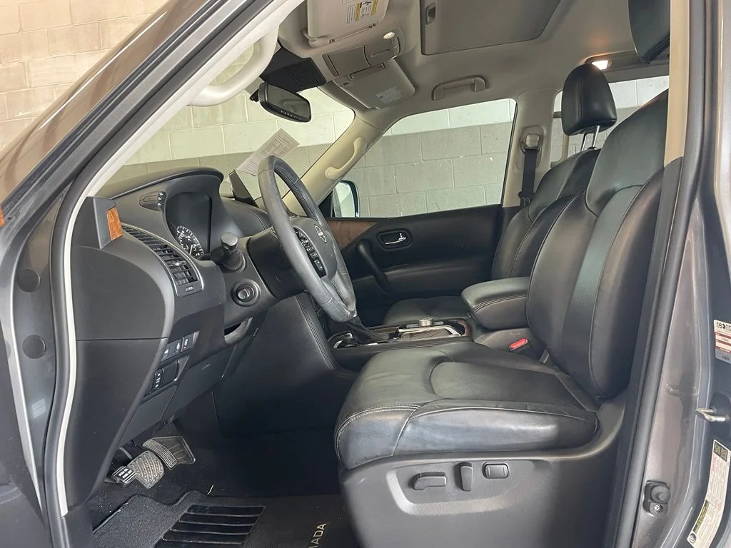 Used 2023 Gray Nissan SL image 10