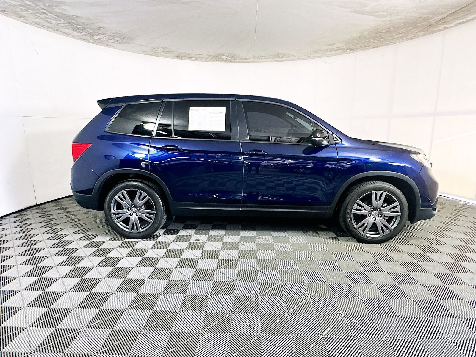 Used 2020  Honda EX-L image 2