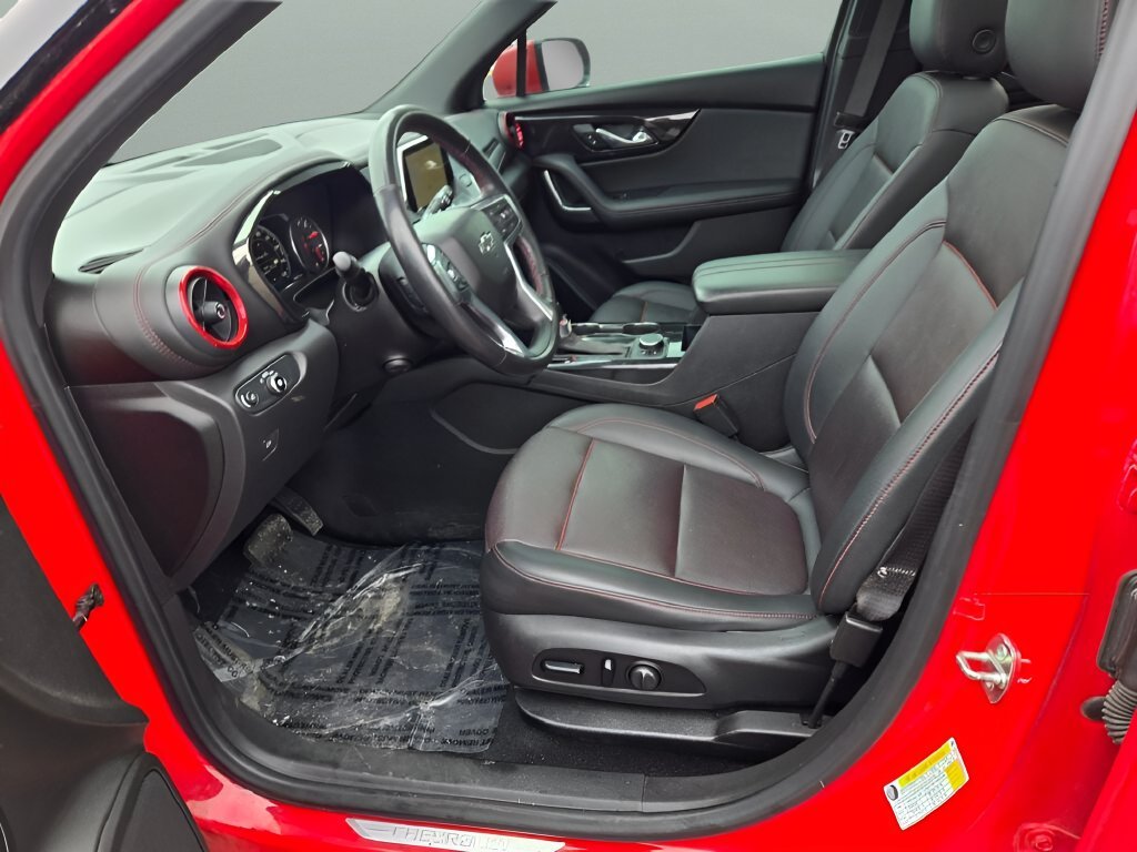 Used 2021 Red Chevrolet RS image 17