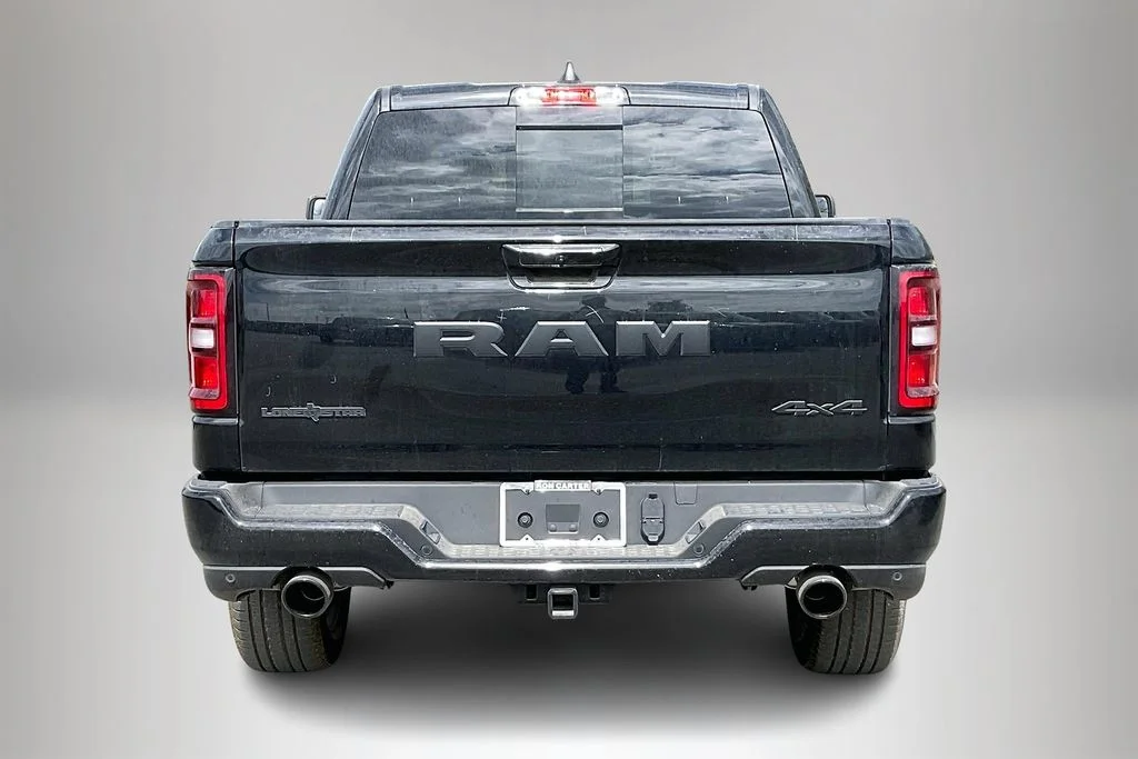New 2026 Diamond Black Crystal Pearl-Coat Exterior Paint RAM Big Horn/Lone Star image 3