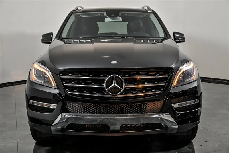 Used 2014 Black Mercedes-Benz ML 350 4MATIC® image 4