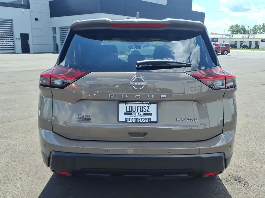 Used 2024 Beige/tan Nissan SV image 31