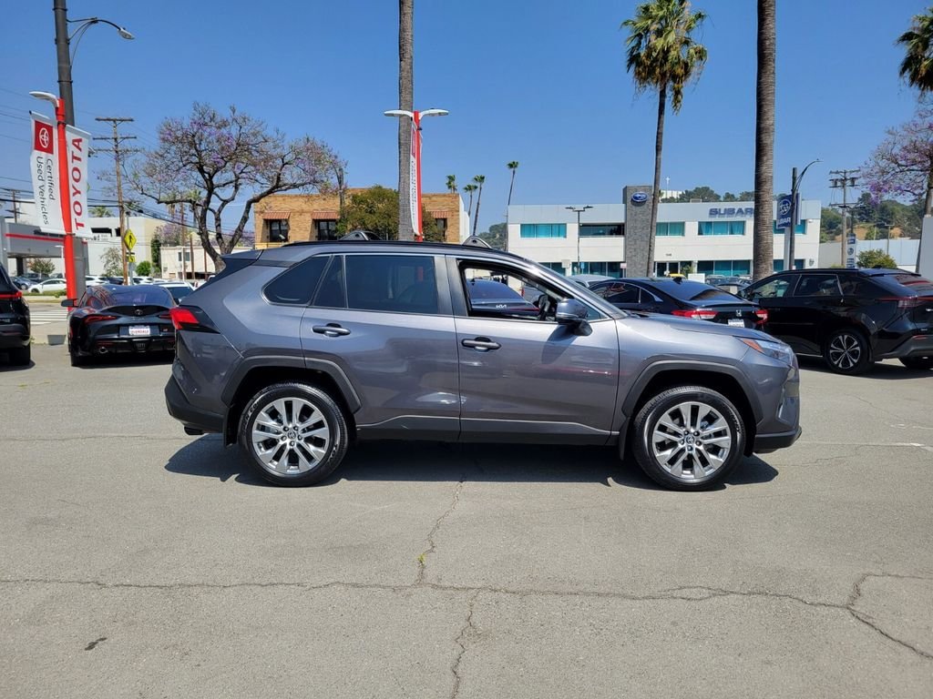 Used 2024 Gray Toyota XLE Premium image 4