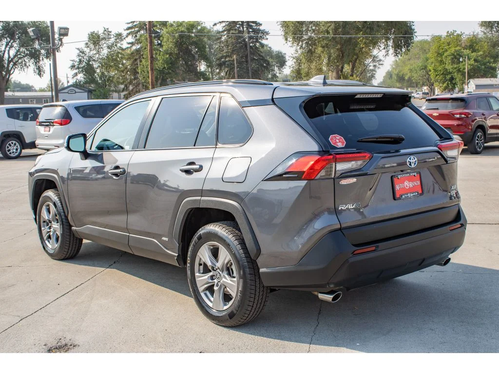 Used 2024 Magnetic Gray Metallic Toyota Hybrid XLE image 6