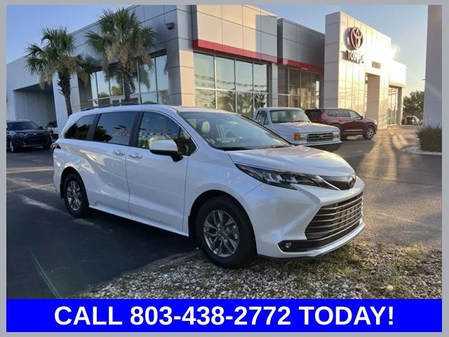 2025 Toyota Sienna XLE