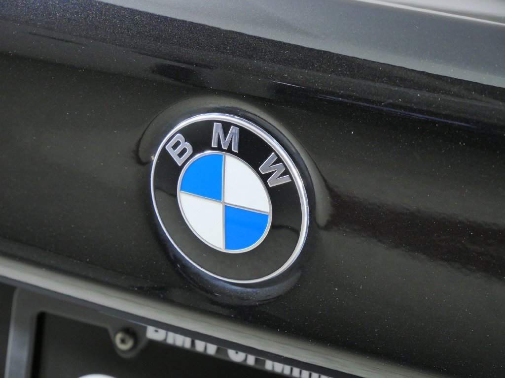 Used 2018 Black Sapphire Metallic BMW 540i xDrive image 12