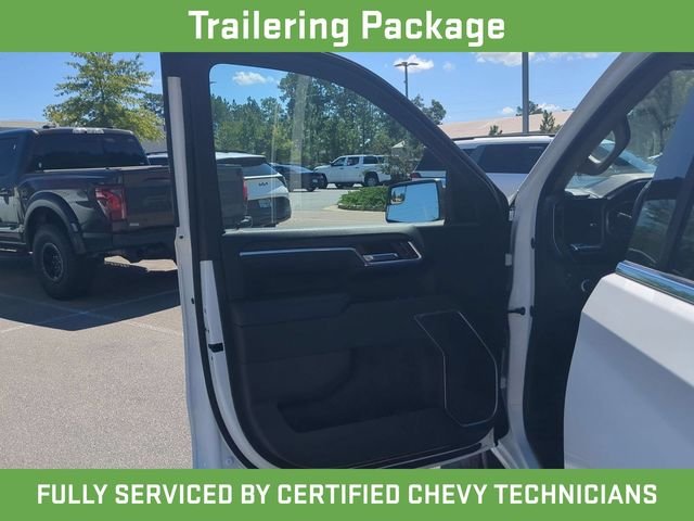 Used 2025 White GMC SLT image 21