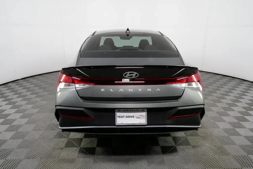 New 2026 Amazon Gray Hyundai SEL Sport image 7