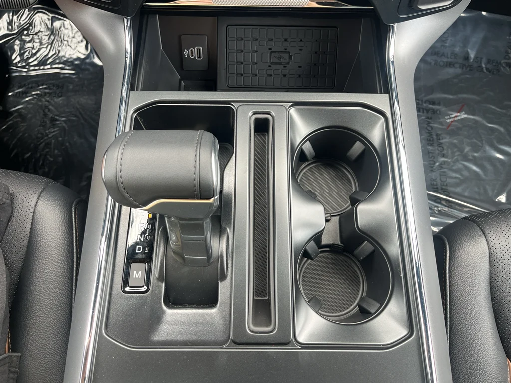 New 2026 Star White Metallic Tri-Coat Ford Lariat® image 36