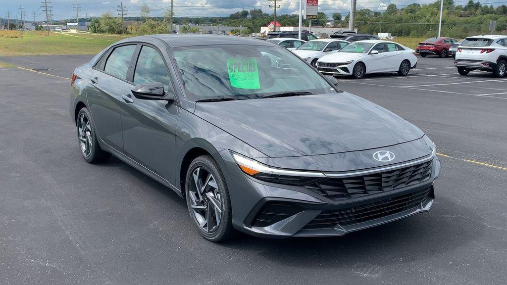 2025 Hyundai Elantra Blue - Photo 5