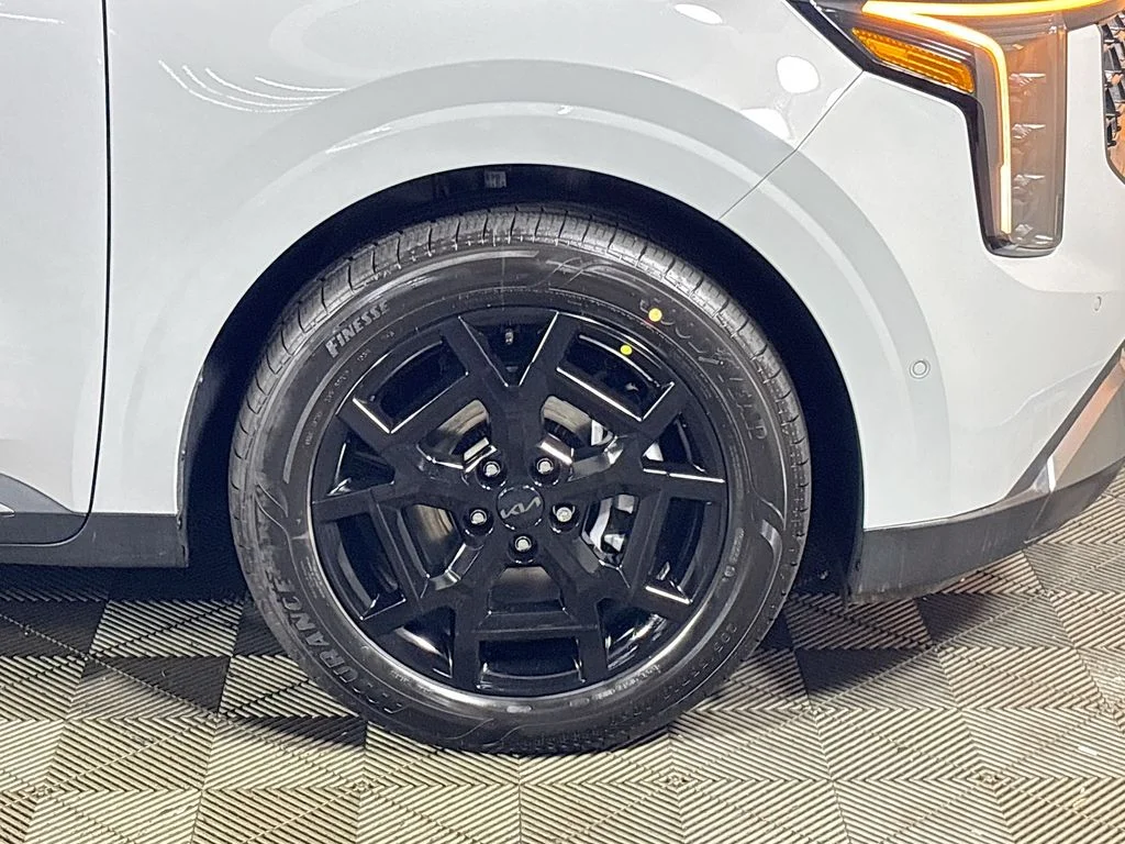 New 2026 Ceramic Silver Kia SX Prestige image 23