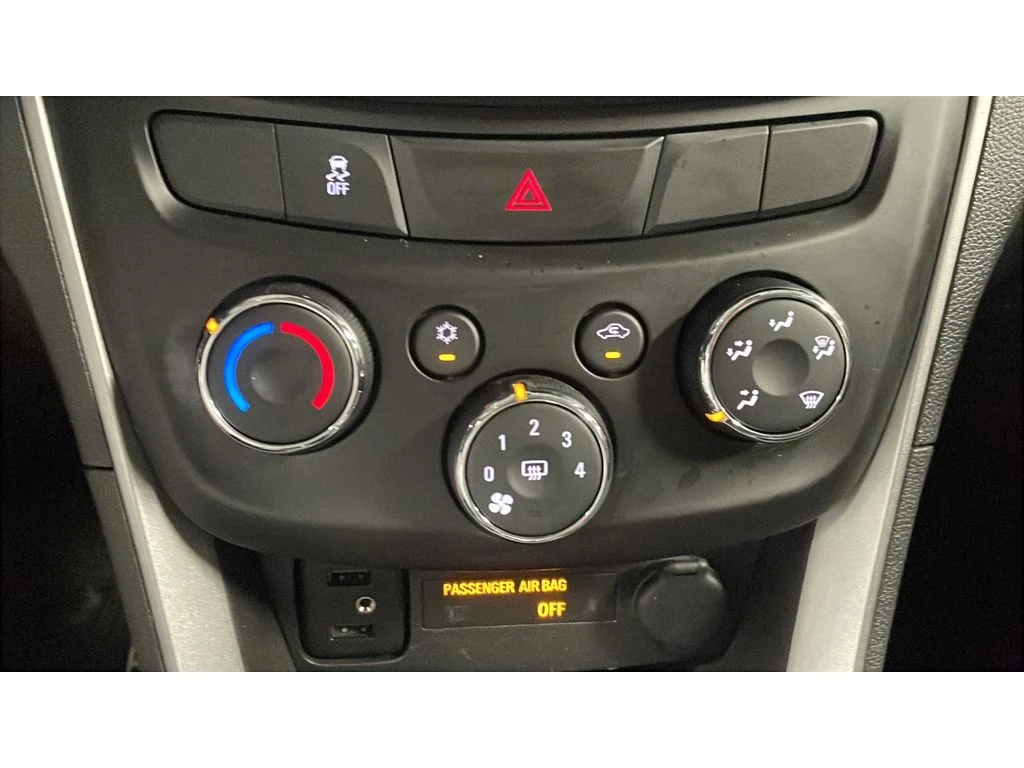 Used 2020 Silver Ice Metallic Chevrolet LT image 14
