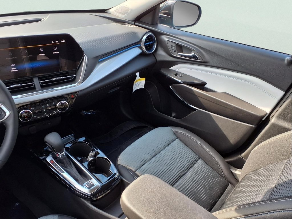 2026 Chevrolet Trax LT - Photo 10