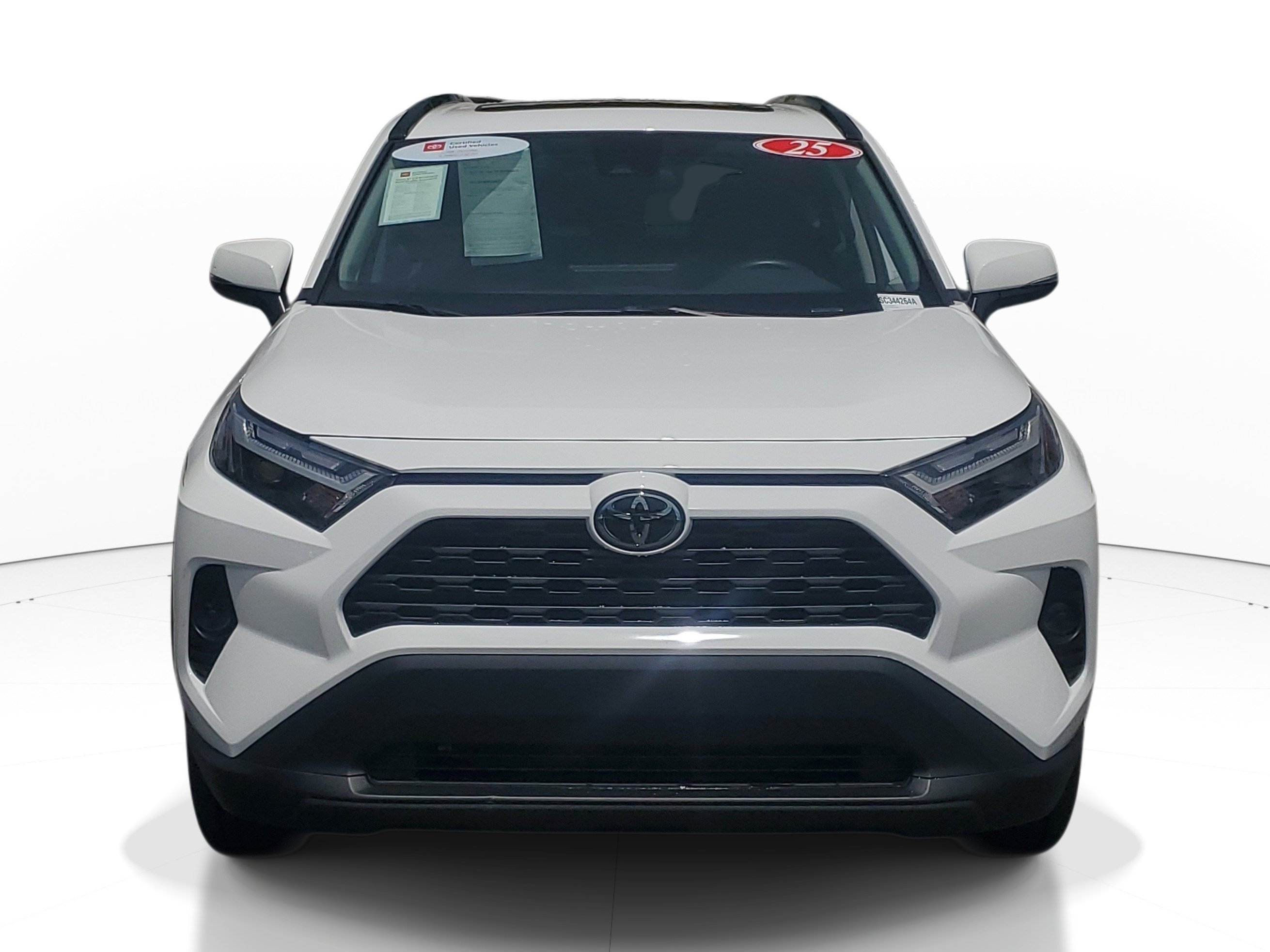 Used 2025 Ice Cap Toyota XLE image 2