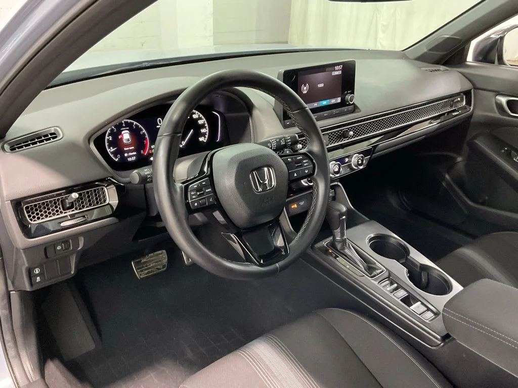 2023 Honda Civic Hatchback Sport - Photo 17