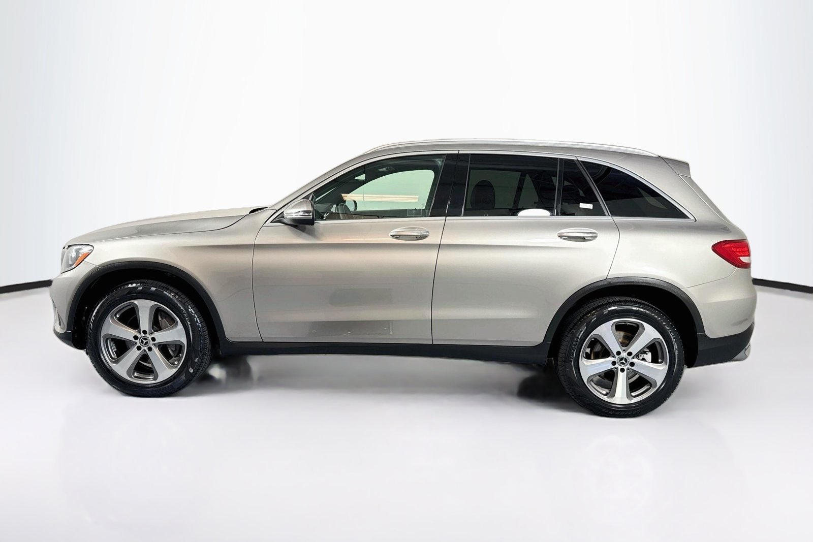 Used 2019 Mojave Silver Metallic Mercedes-Benz GLC 300 image 8