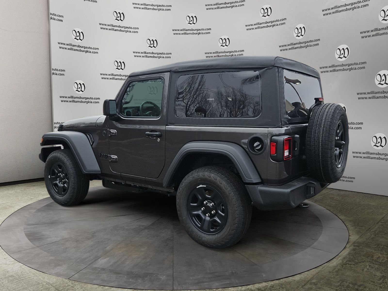 New 2026 Granite Crystal Metallic Clearcoat Jeep Sport image 3