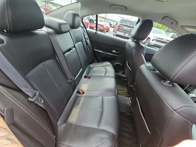 Used 2011 Silver Chevrolet 2LT image 30