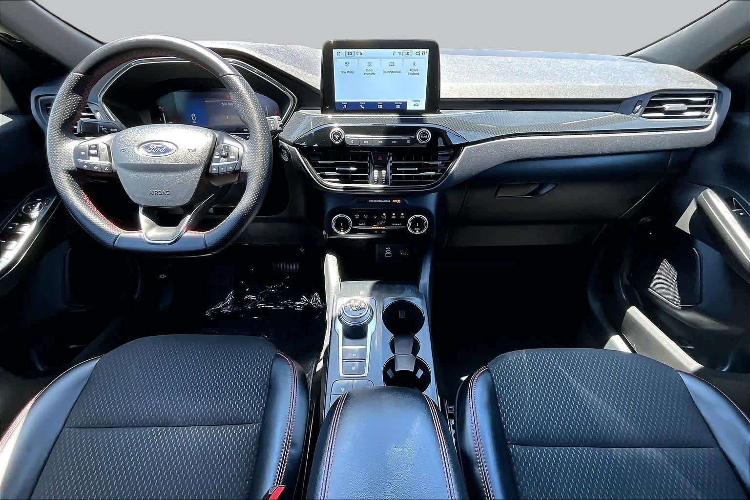 2025 Ford Escape ST-Line - Photo 13