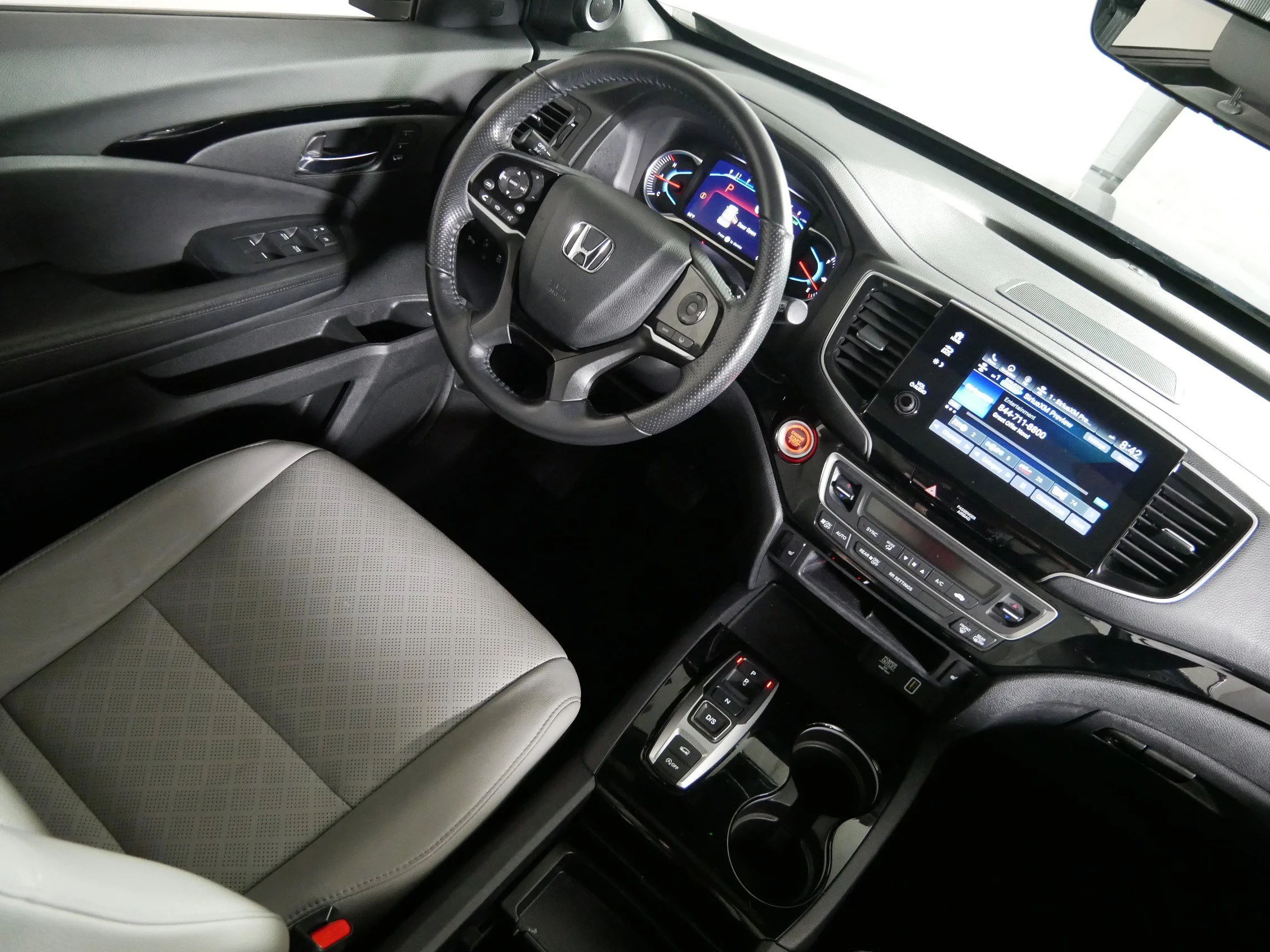 Used 2019 Obsidian Blue Pearl Honda Touring image 9