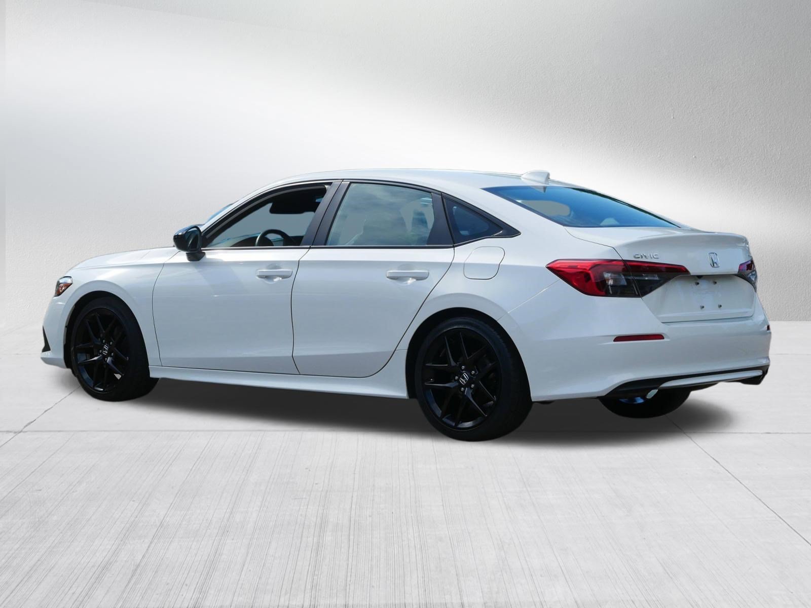 Used 2024 Platinum White Pearl Honda Sport image 5