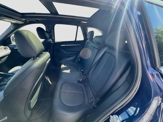 Used 2018 Blue BMW xDrive28i image 25