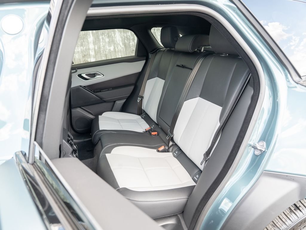 New 2026 Giola Green Land Rover  image 23