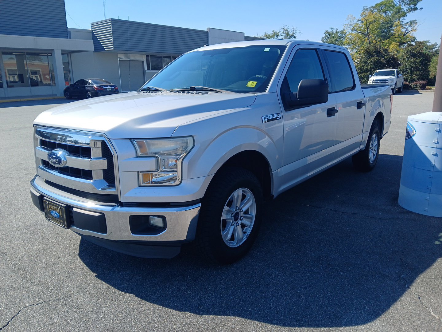 Used 2016 Silver Ford XLT image 1