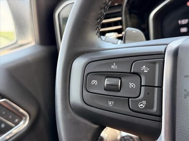 Used 2024 White GMC SLT image 23