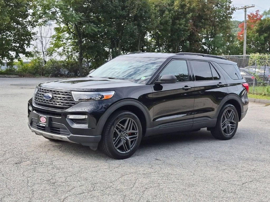 Used 2020 Black Ford XLT image 11